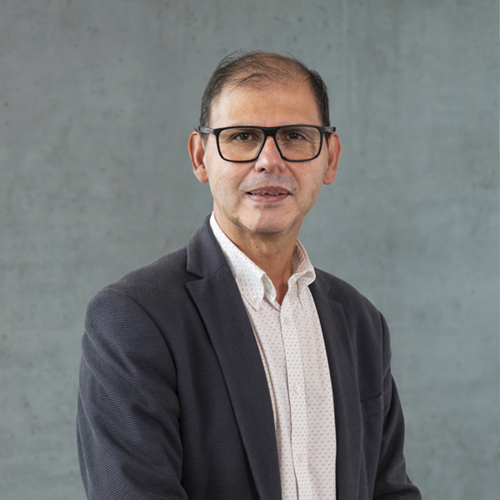 card-academics-image