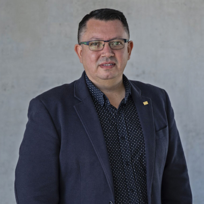 card-academics-image