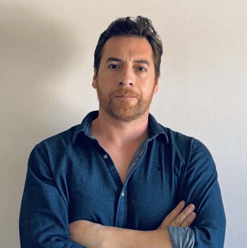 card-academics-image